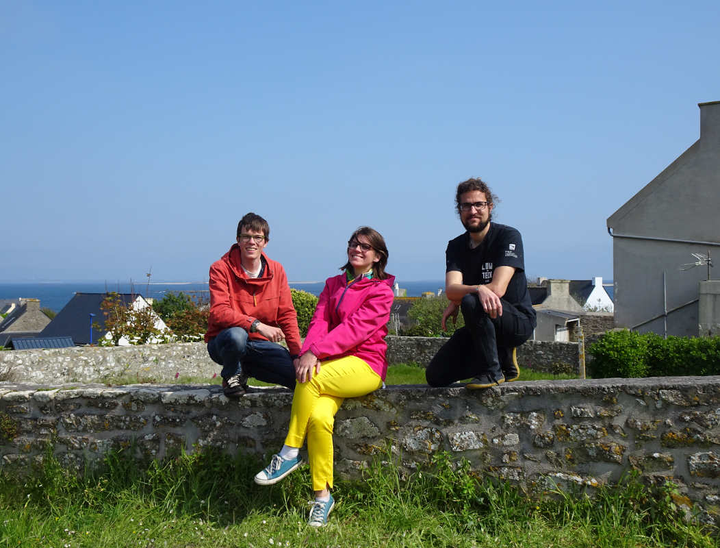 Les 3 sociétaires fondateurs de l'Atelier Tro-heol : Martin du Low Tech Lab, Gwenola de l'Auberge Molénaise et Mewen, ingénieur pour l'Atelier Tro-heol